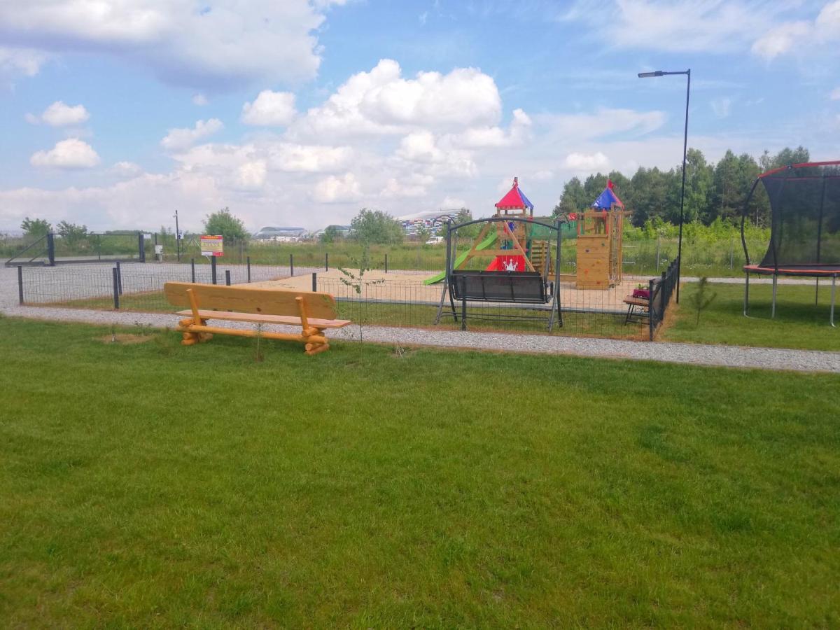 Grabska Osada Apartamenty - 100M Od Suntago Park-Domki Ogrzewane Caloroczne Mszczonów Eksteriør billede