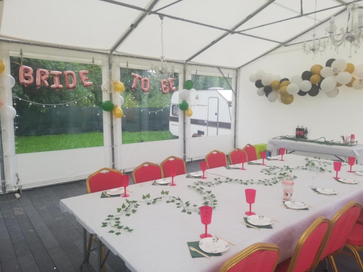 Grabska Osada Apartamenty - 100M Od Suntago Park-Domki Ogrzewane Caloroczne Mszczonów Eksteriør billede